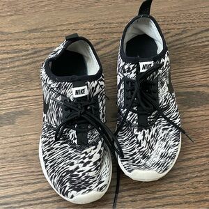 Nike Black and White Sneakers with Bold Pattern